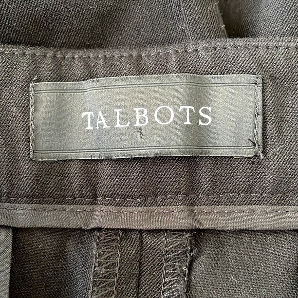 TALBOTS Chatham Crop Trouser Scalloped Ankle Black Capri Pants Size 8 - Picture 3 of 6